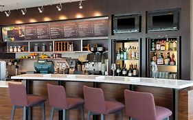 Courtyard Louisville Downtown